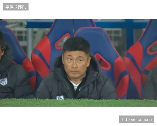 李国旭将毛伟杰改造为左后卫收获奇效，其凶悍的防守成为大连英博战术体系的关键一环。